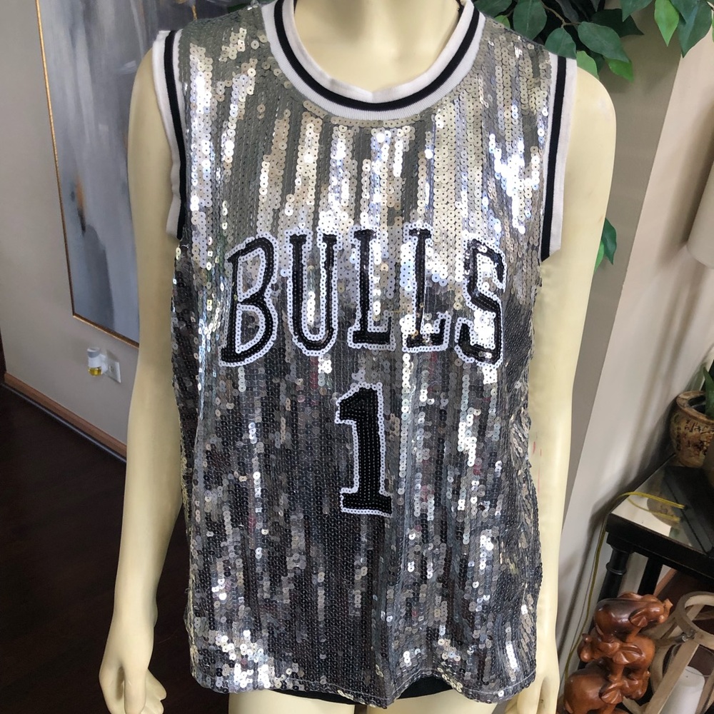 SEQUINED TOP